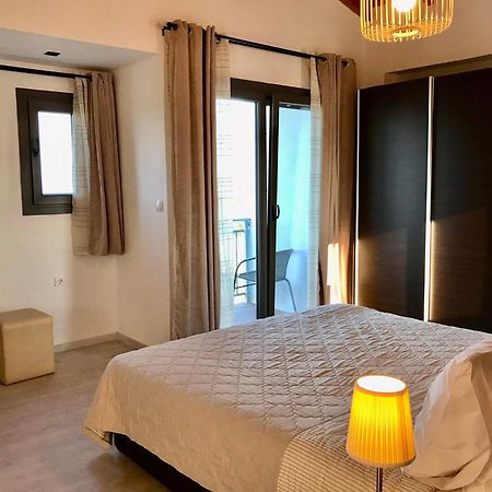 Delight House'S Hotel Afytos Buitenkant foto
