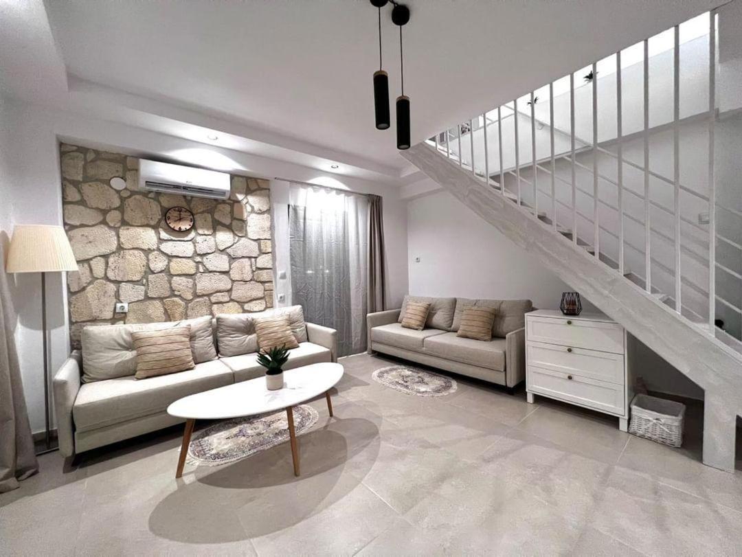 Delight House'S Hotel Afytos Buitenkant foto