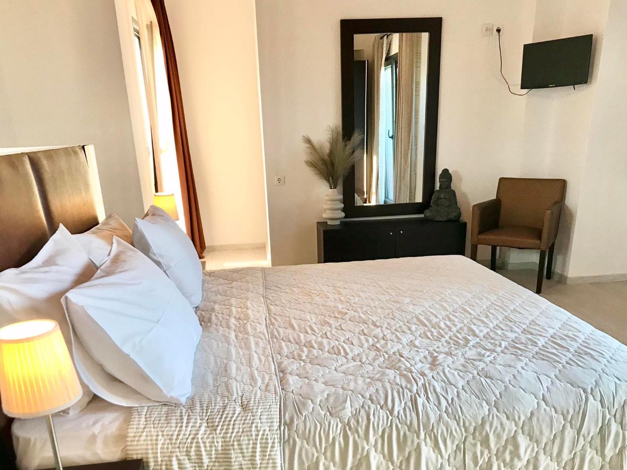Delight House'S Hotel Afytos Buitenkant foto